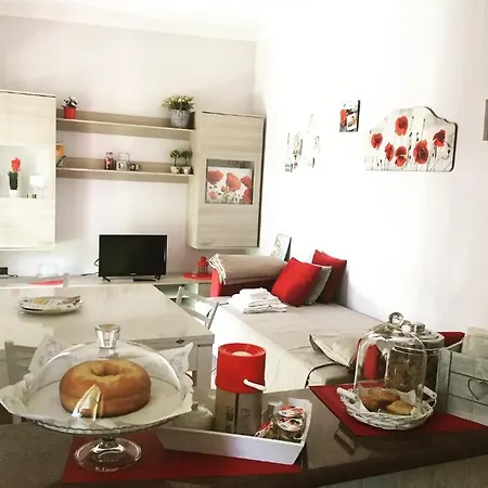M&r House *