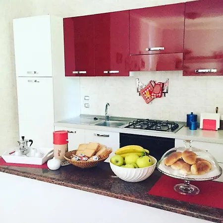 M&r House *